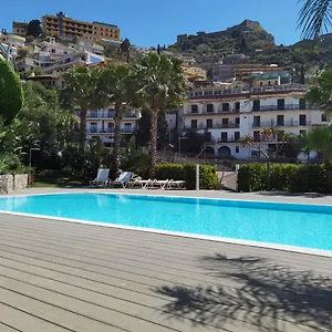 venere-taormina-minerva-luxury-apartment.sicilyhotelsitaly.net/
